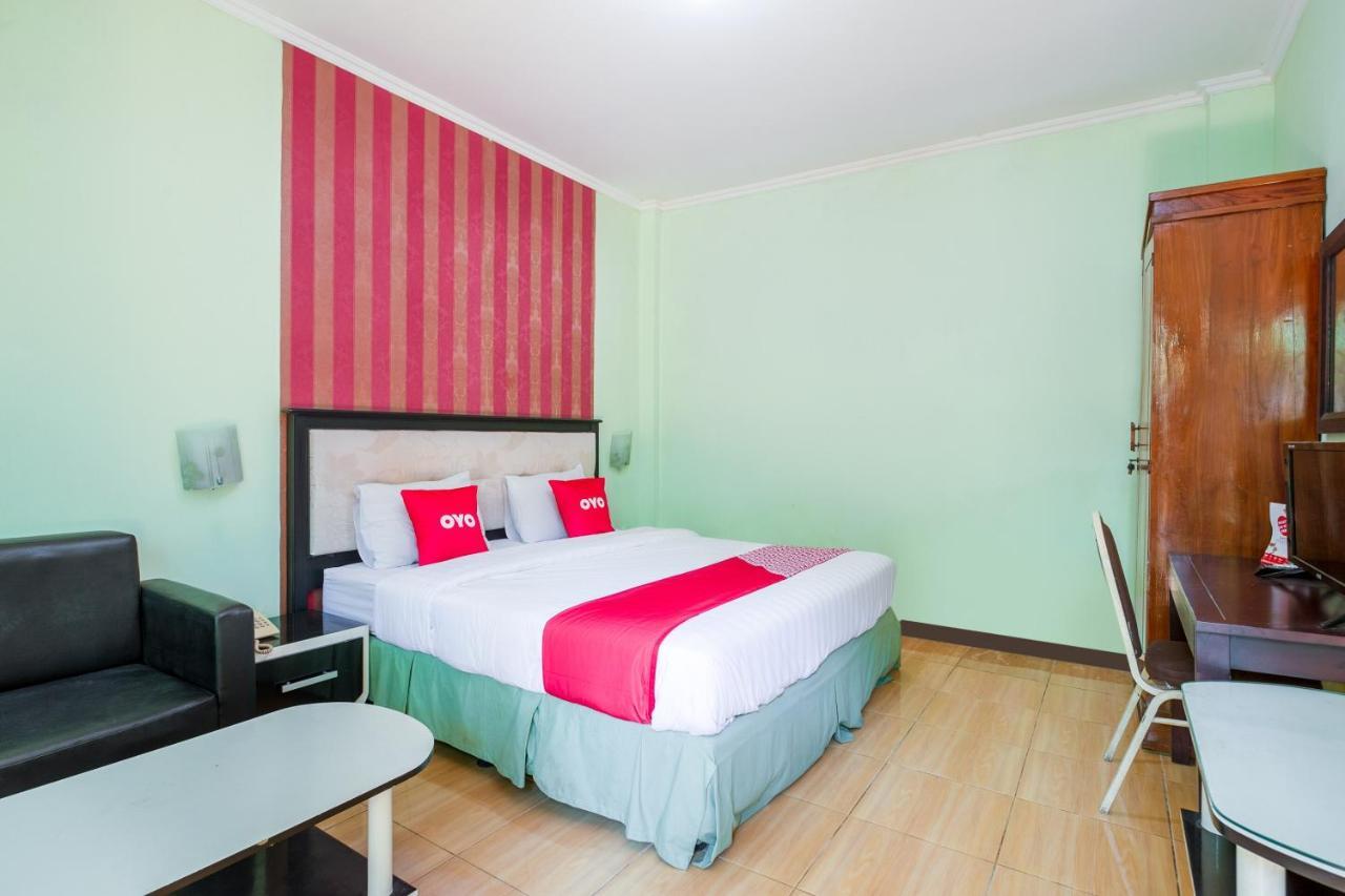 Oyo 3749 Hotel Global Inn Syariah Sedati Exterior photo