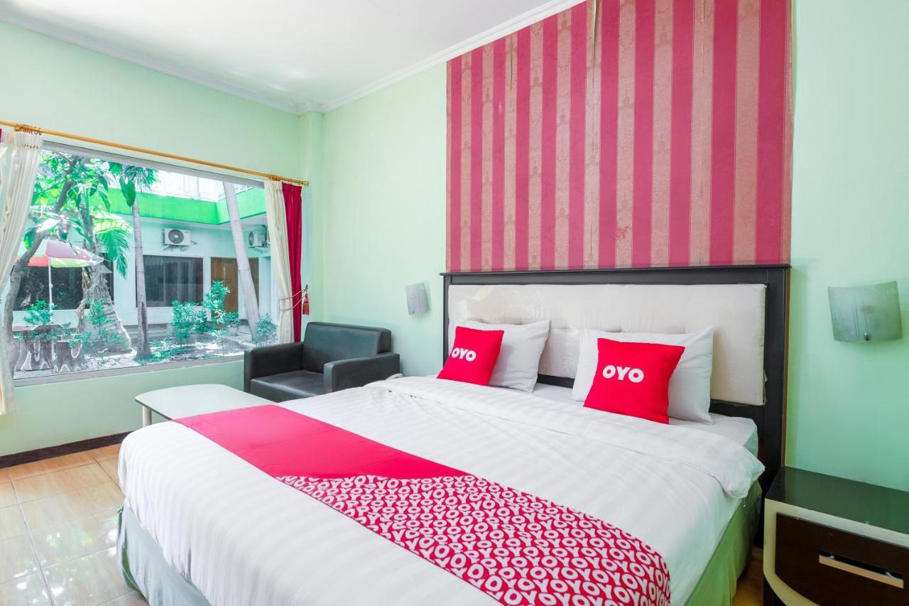 Oyo 3749 Hotel Global Inn Syariah Sedati Exterior photo